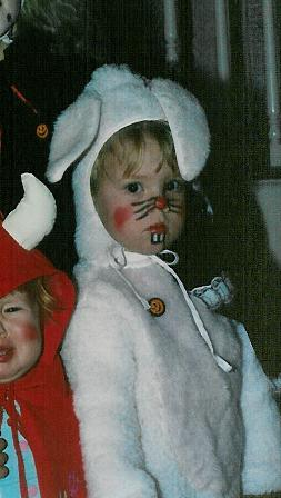 Illustration for article titled Halloween Costumes So Cute They're Scary